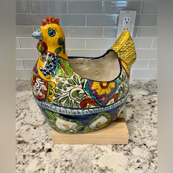 Vintage Hand-painted Mexican Talavera Ceramic Chicken Planter - Picture 3 of 11